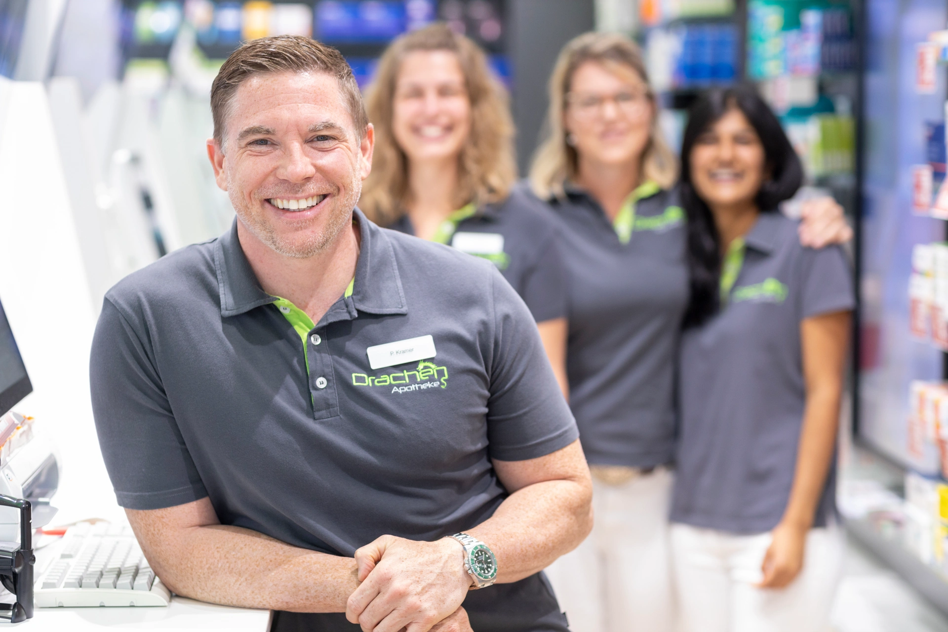 Das Team der Drachen Apotheke Geldern – kompetent und herzlich.